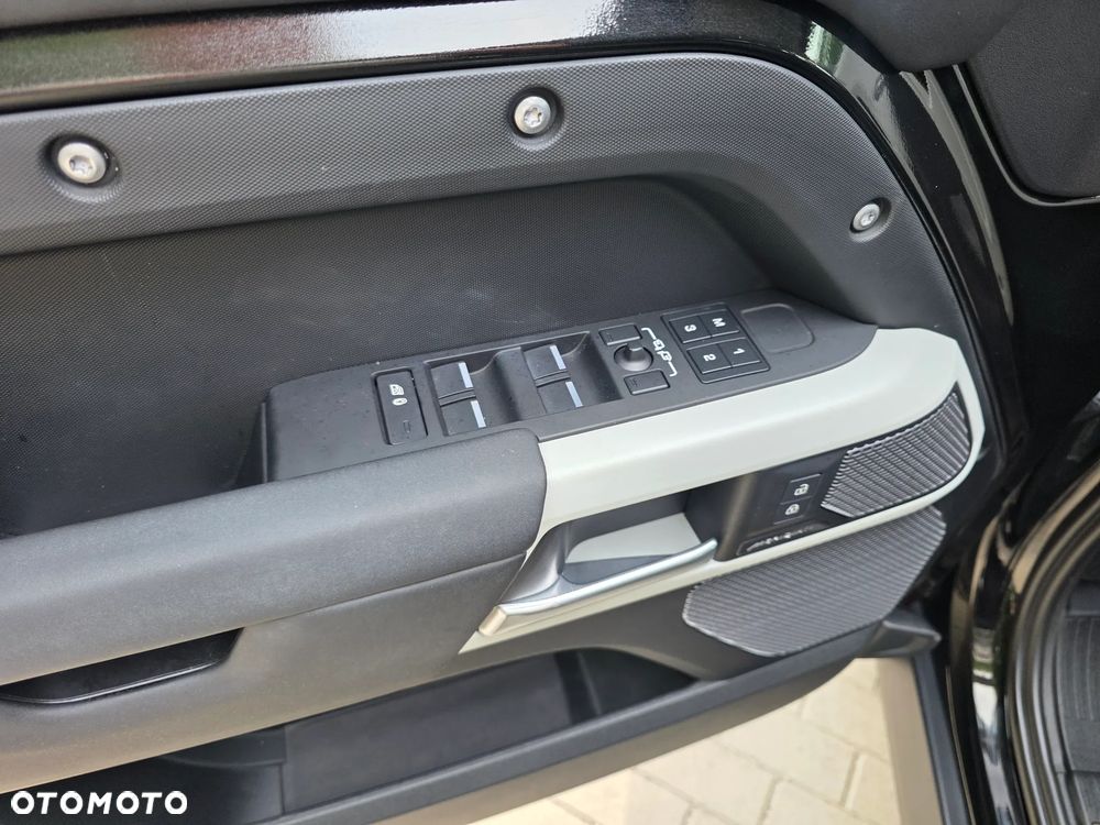 Land Rover Defender 3.0 D250 mHEV XS Edition - 10