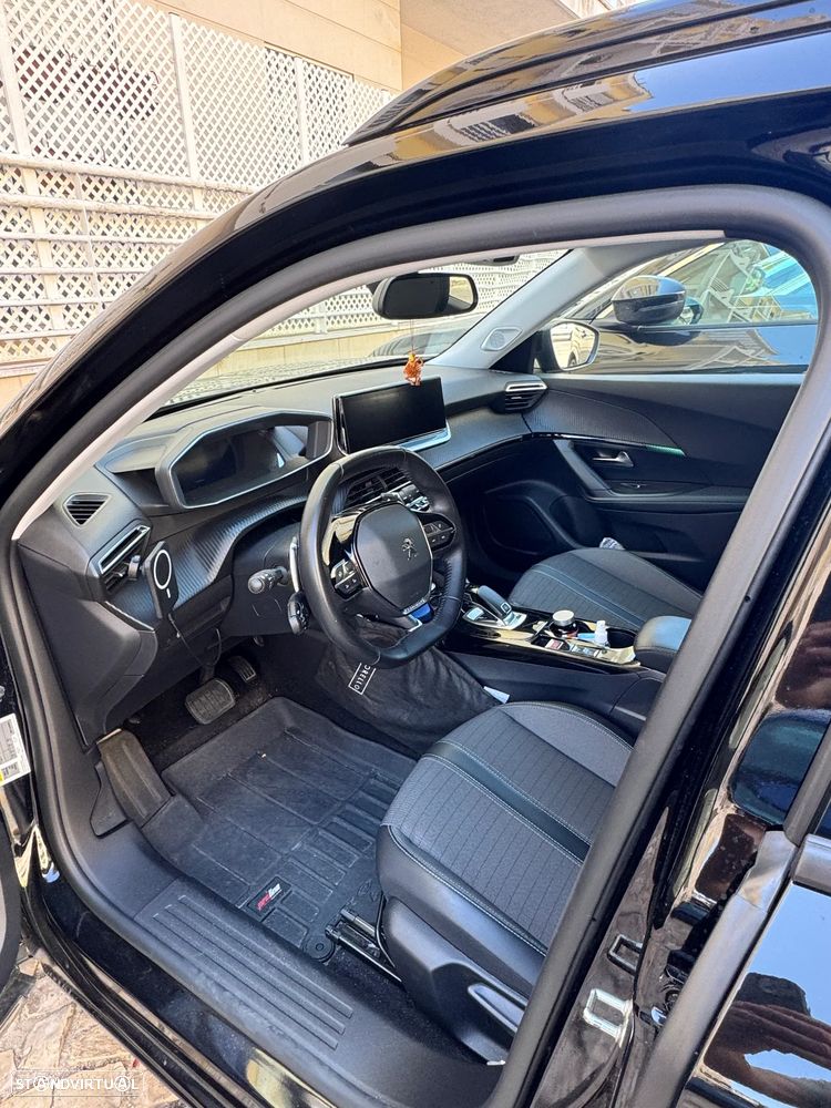 Peugeot 2008 BlueHDi 130 EAT8 Allure - 16