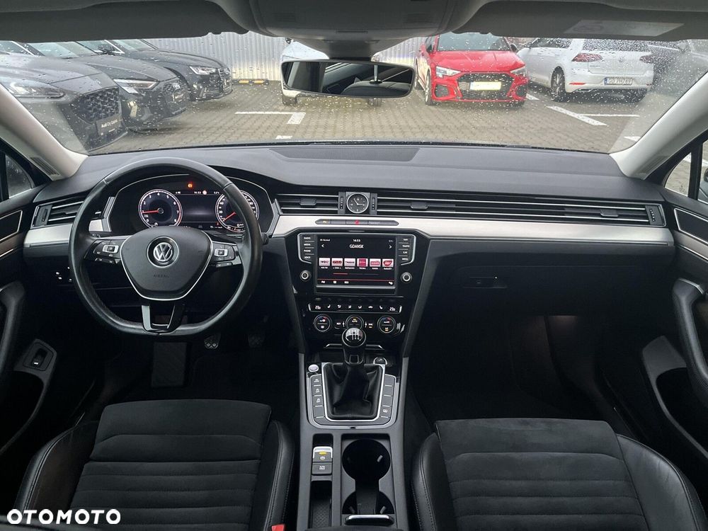 Volkswagen Passat 1.8 TSI BMT Highline - 21