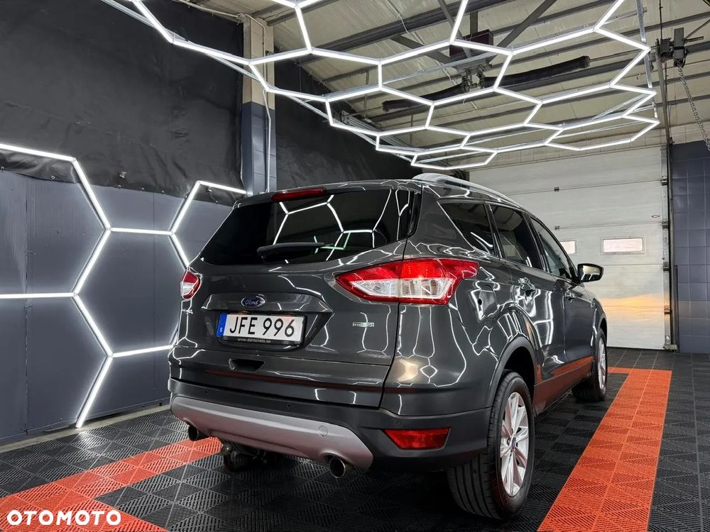 Ford Kuga 1.5 EcoBoost 2x4 Titanium - 6