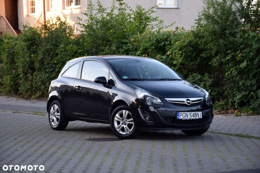 Opel Corsa 1.4 16V Cosmo - 3
