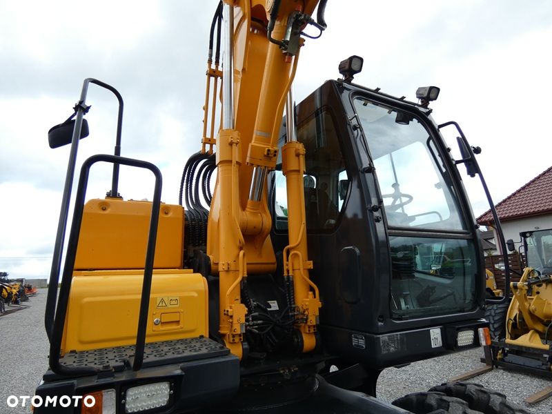 Hyundai 140W-7A / Stan BDB / Ładnie utrzymana / - 40