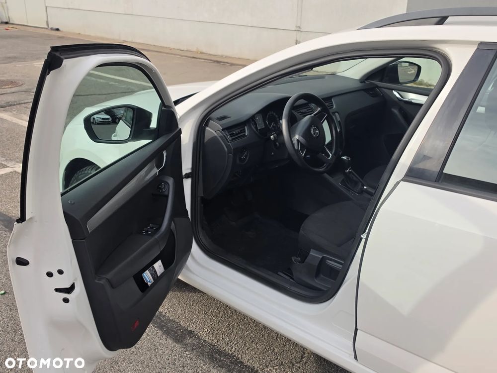 Skoda Octavia 1.6 TDI Ambition DSG - 7