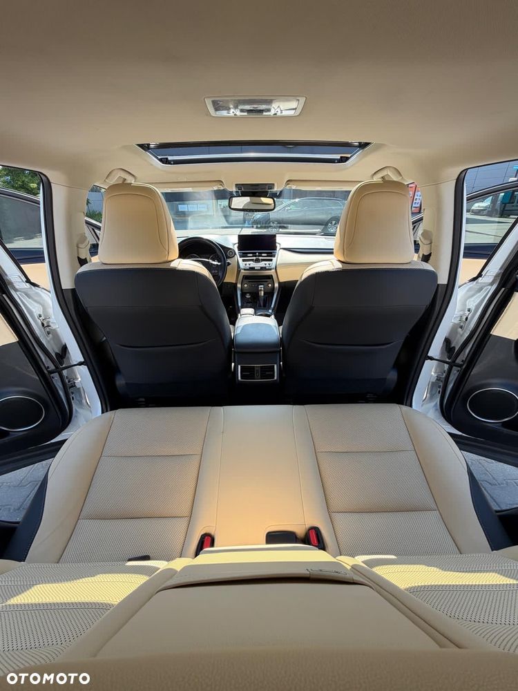 Lexus NX 300 Business Edition AWD - 27