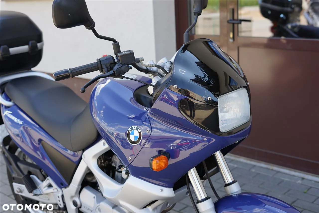 BMW F - 12