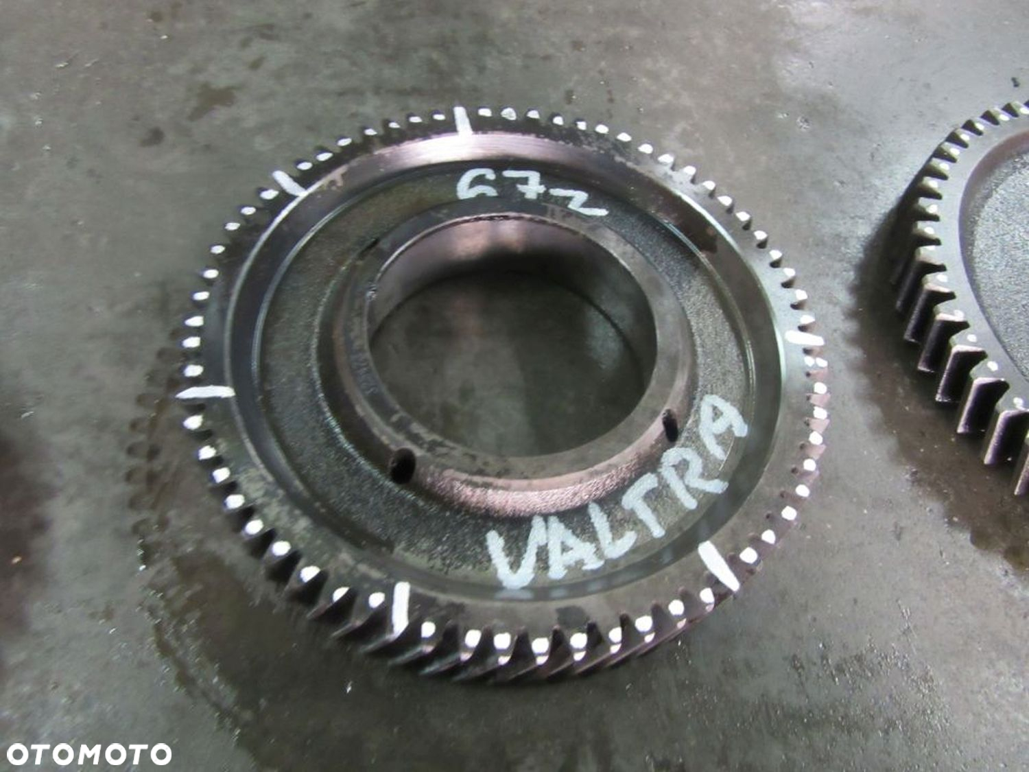 Koło zębate tryb zębatka  Massey Ferguson Valtra seria T T183 T174 T194 T214 T234 T254 - 3