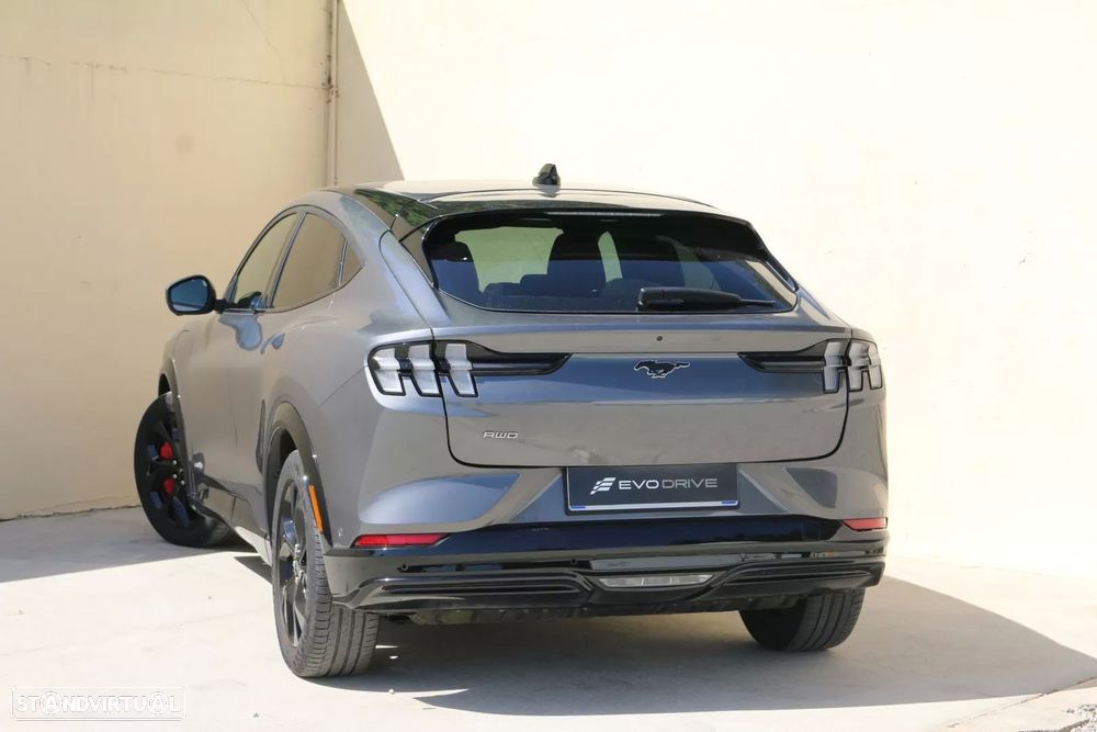 Ford Mustang Mach-E Premium AWD - 8