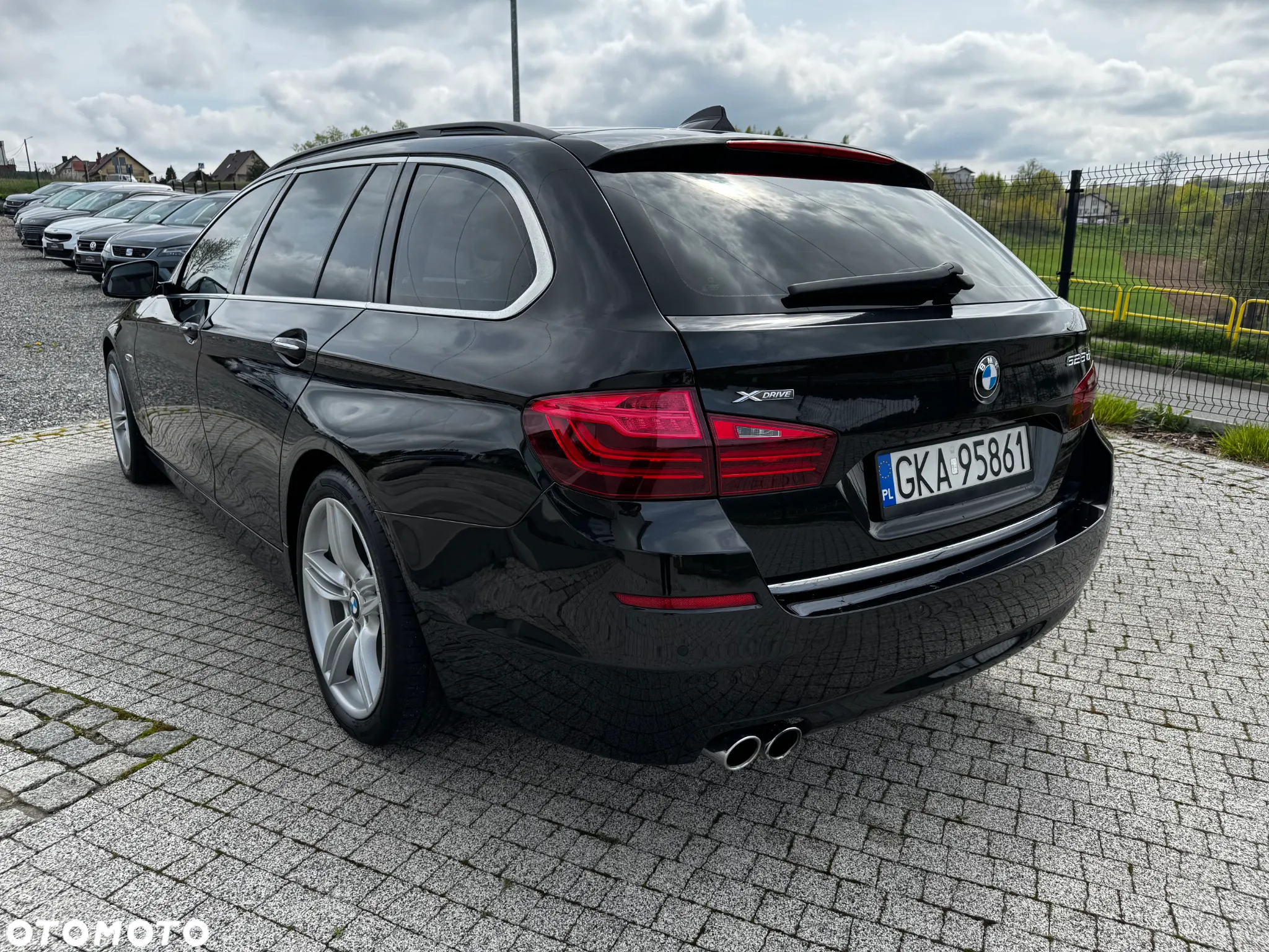 BMW Seria 5 525d Touring Luxury Line - 7