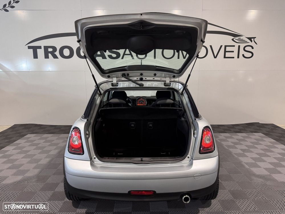 MINI 3 Portas Cooper D - 7