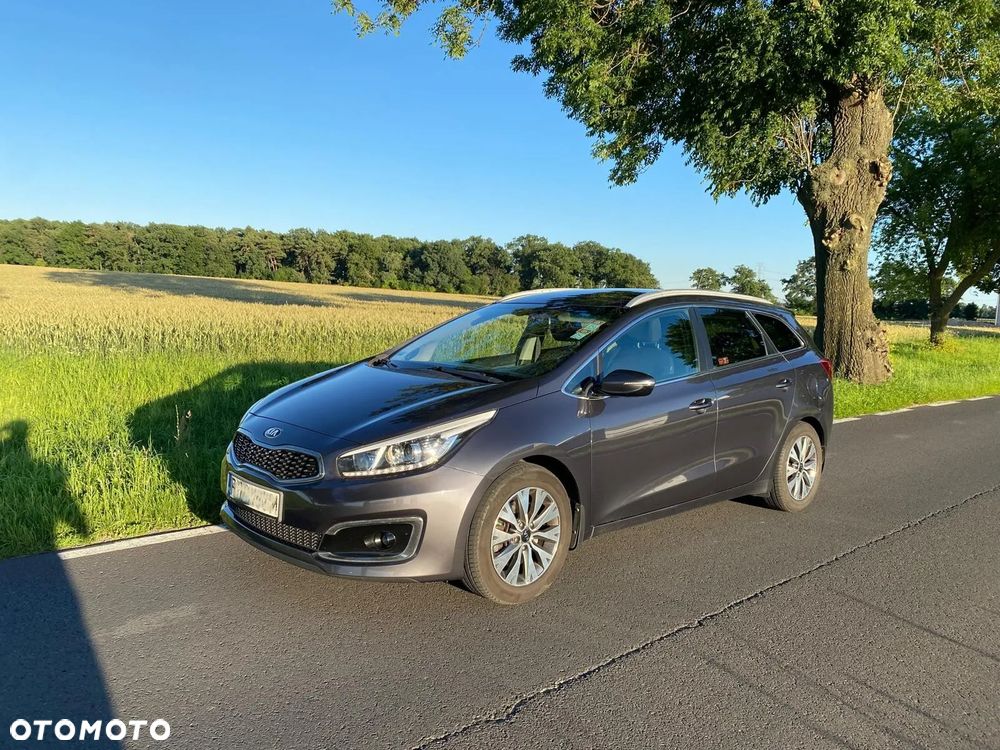 Kia Ceed - 8