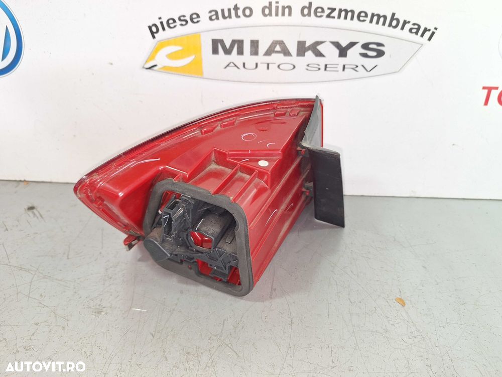 Stop dreapta Vw Jetta 2012 - 4