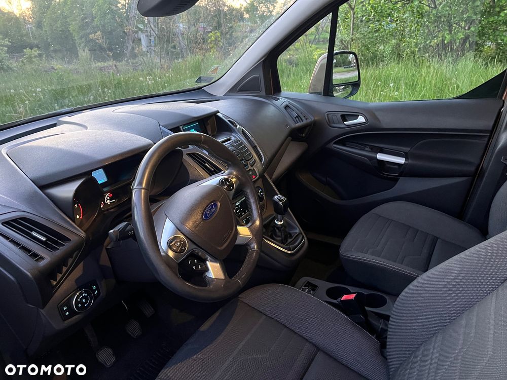 Ford Tourneo Connect - 24