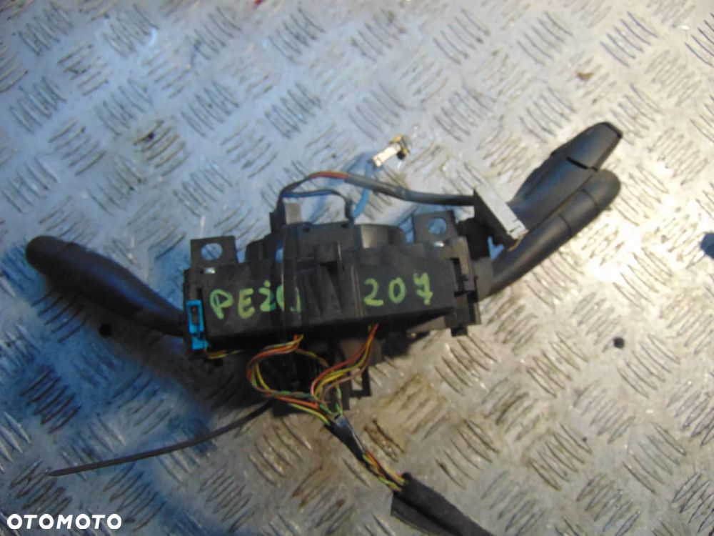 Manetki Peugeot 207 96661299XT - 1