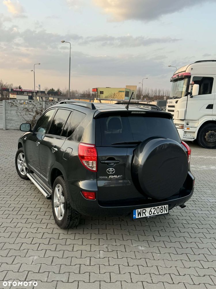 Toyota RAV4 2.2 D-4D Premium - 4