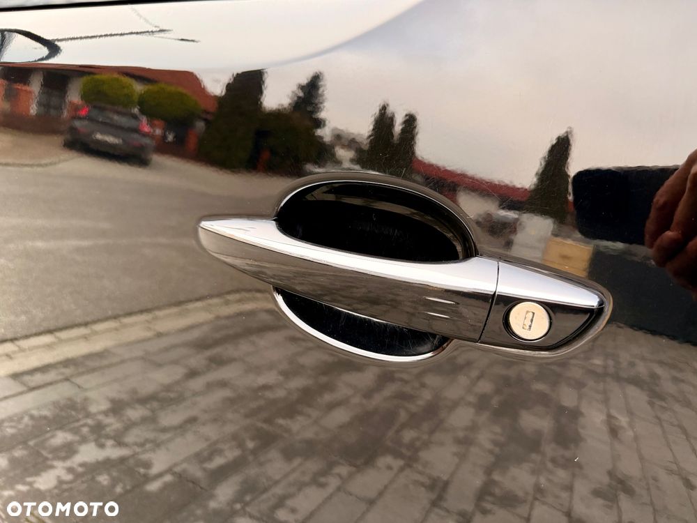 Peugeot Traveller - 8