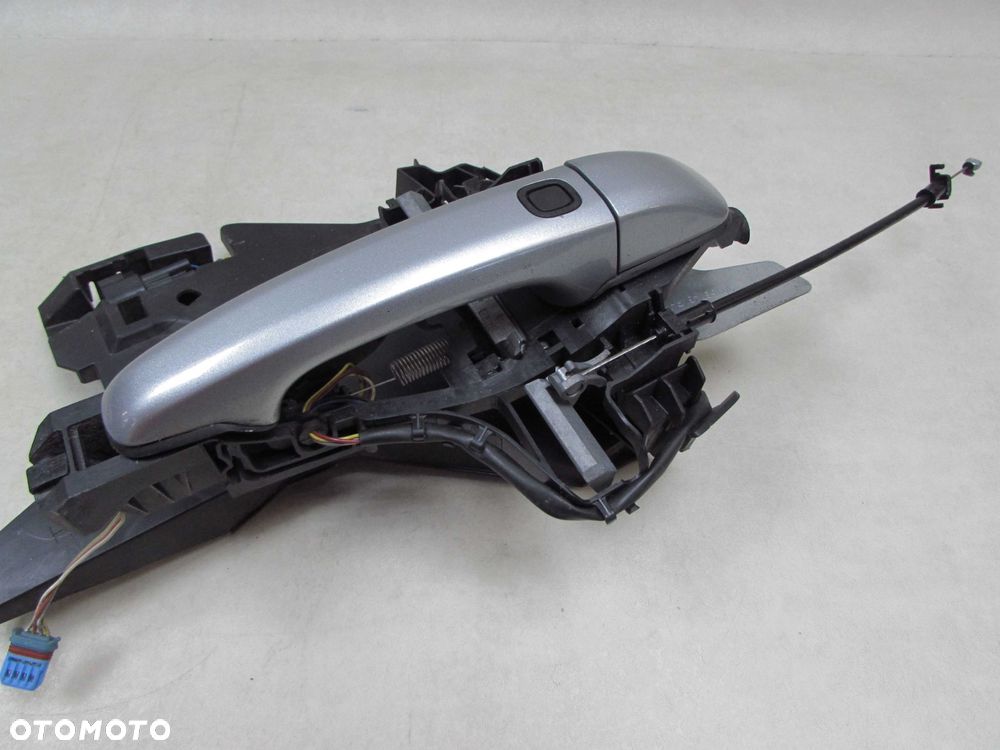 VOLVO KLAMKA ZEWNETRZNA UCHWYT PODSTAWA KASETA PRAWA KEYLESS TYL PRZOD 08663909 30753743 477 - 3