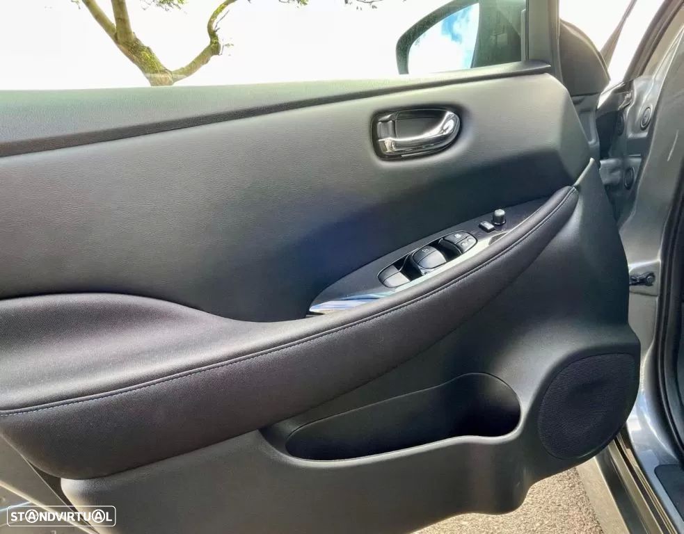Nissan Leaf Acenta - 22