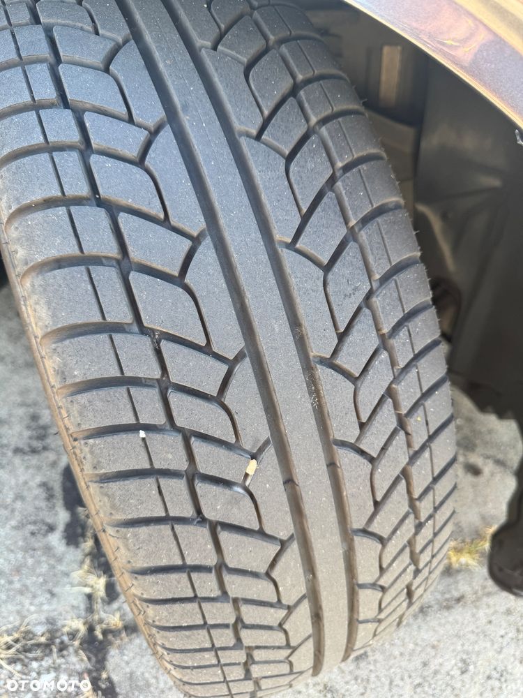 Dodge Challenger - 9