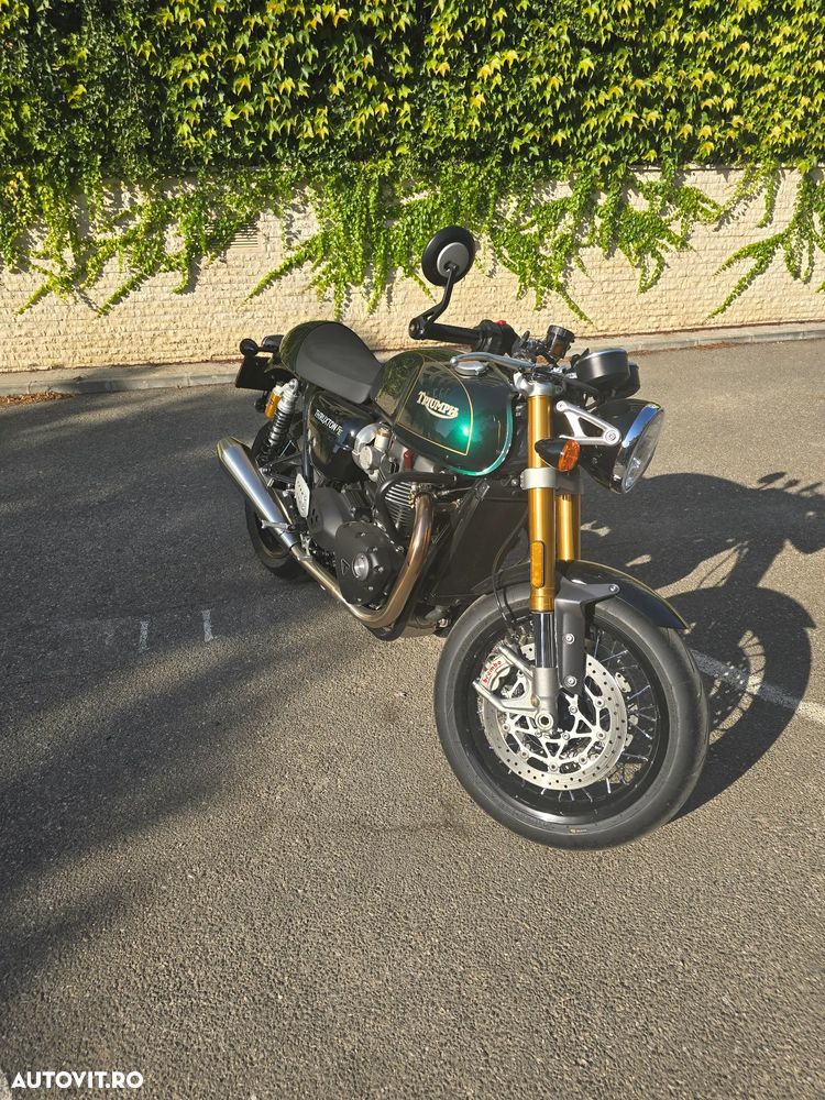 Triumph Thruxton - 7