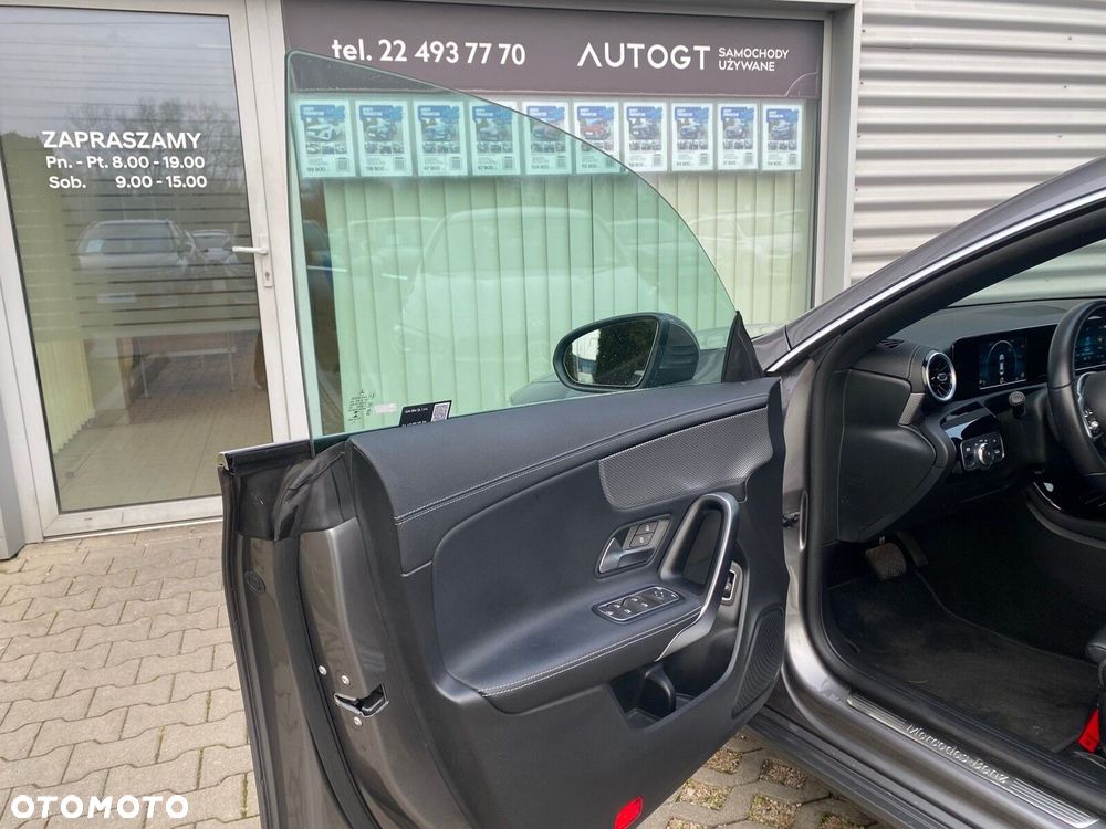 Mercedes-Benz CLA 250 Progressive 7G-DCT - 27
