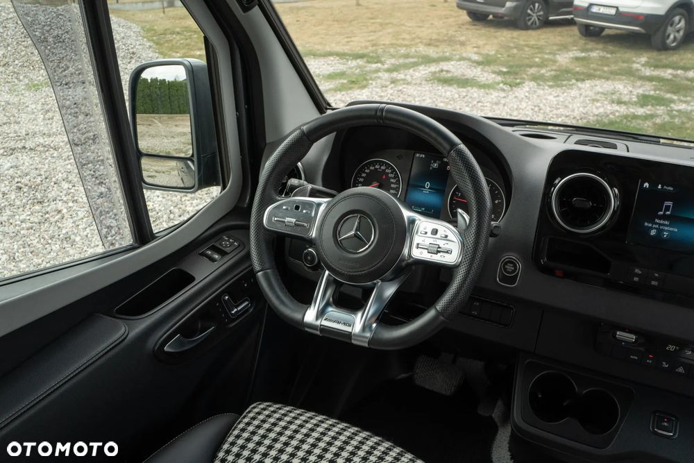 Mercedes-Benz Sprinter - 15