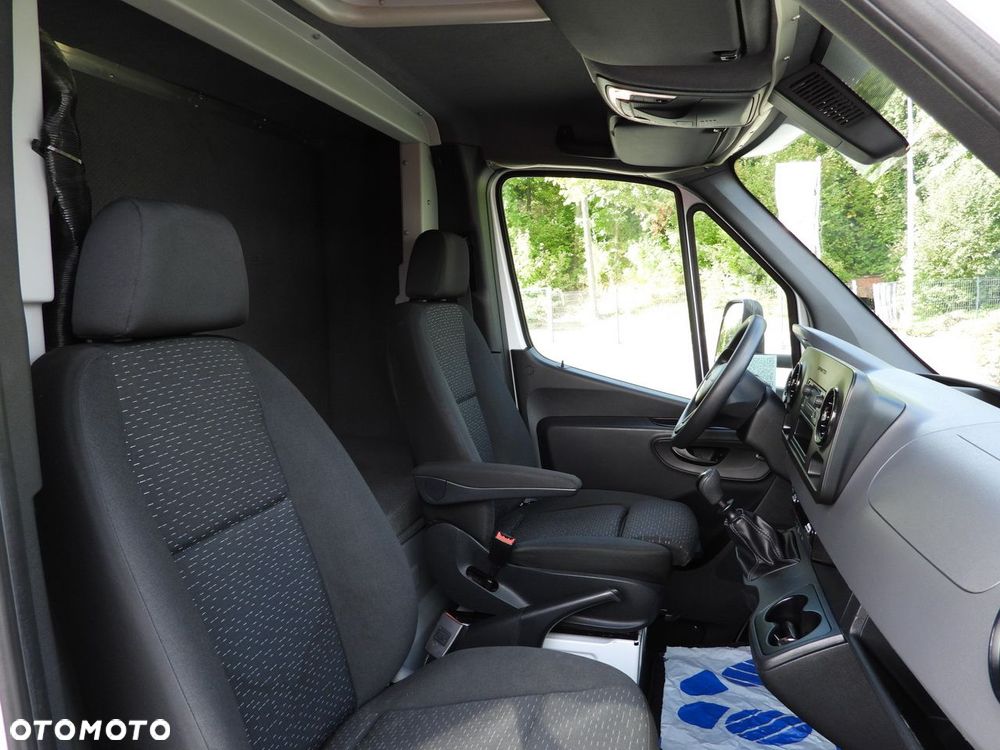 Mercedes-Benz SPRINTER 316 PLANDEKA 8 PALET WEBASTO TEMPOMAT KLIMATYZACJA  160KM - 39