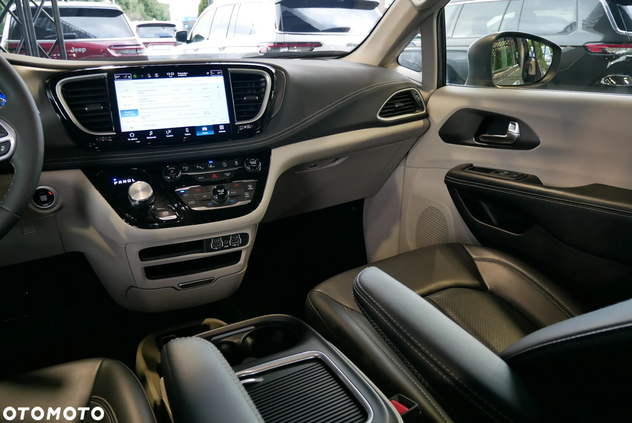 Chrysler Pacifica - 18