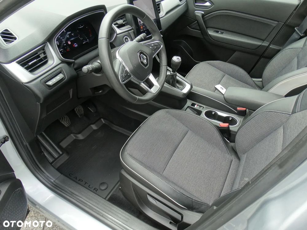 Renault Captur 1.3 TCe mHEV Techno - 16