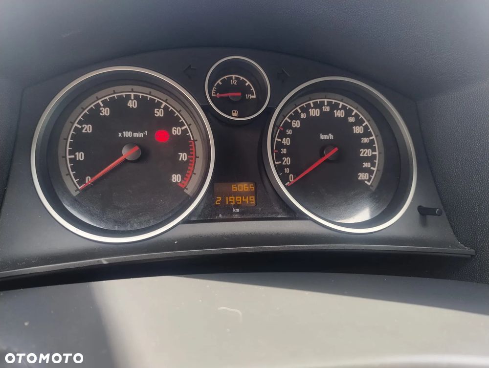 Opel Astra GTC 1.6 - 14