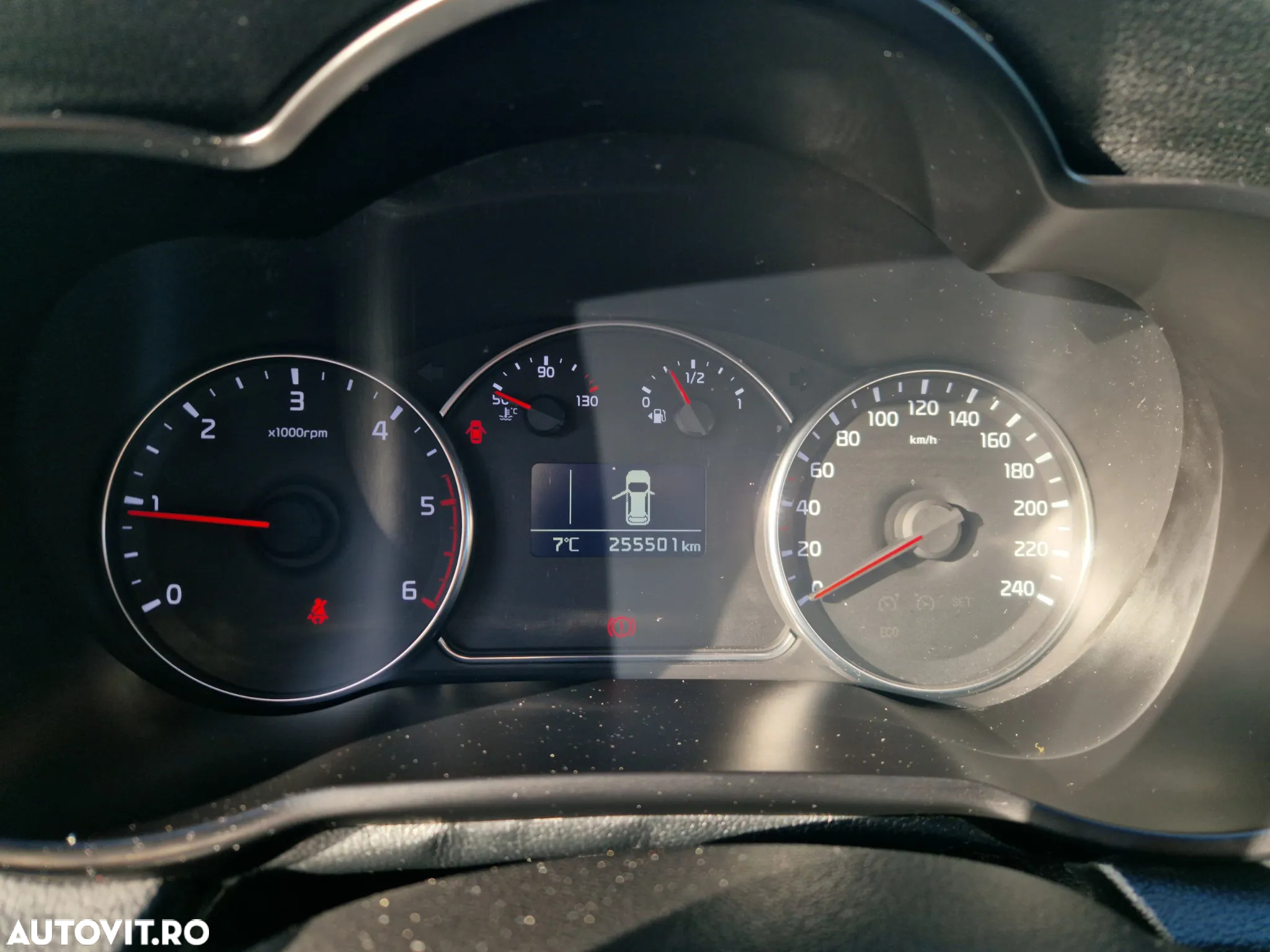 Kia Carens 1.7 CRDi 115 Dream-Team Edition - 13