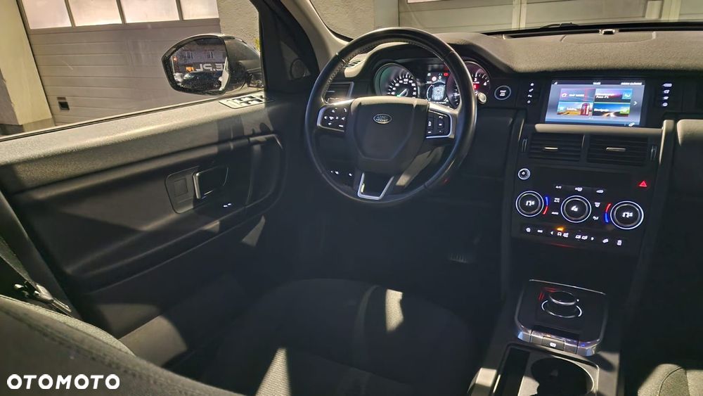 Land Rover Discovery Sport 2.0 TD4 SE - 8