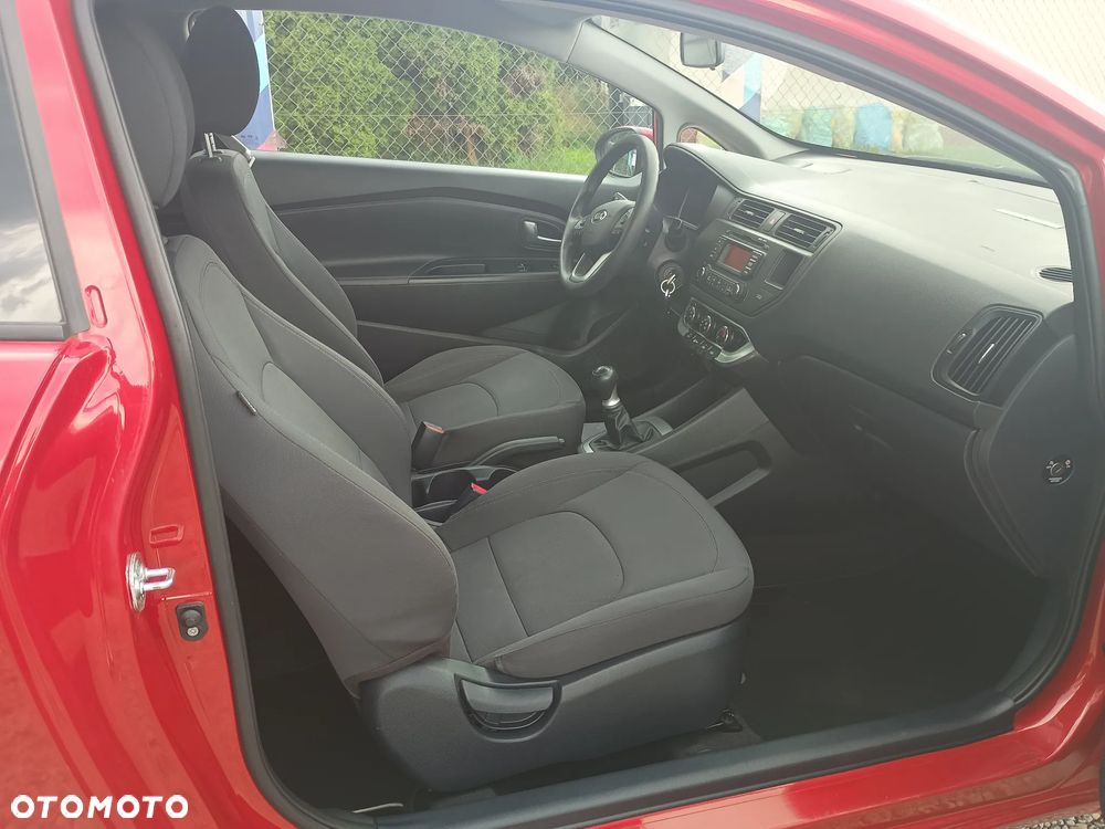 Kia Rio 1.2 Attract - 16