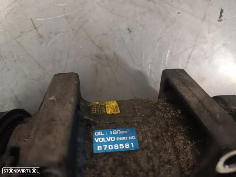 COMPRESSOR AC VOLVO S60 S80 XC70 V70 2.4D 5  8708581 - 4