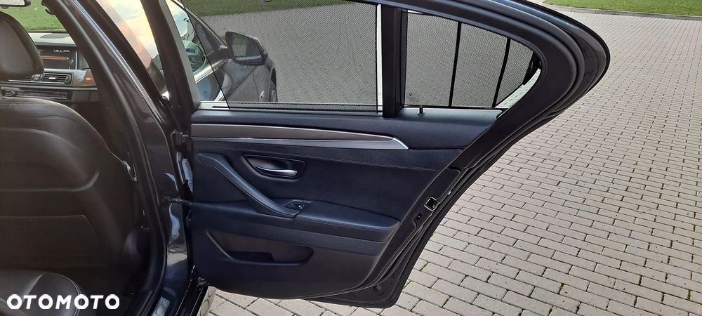 BMW Seria 5 535d Sport-Aut Modern Line - 22