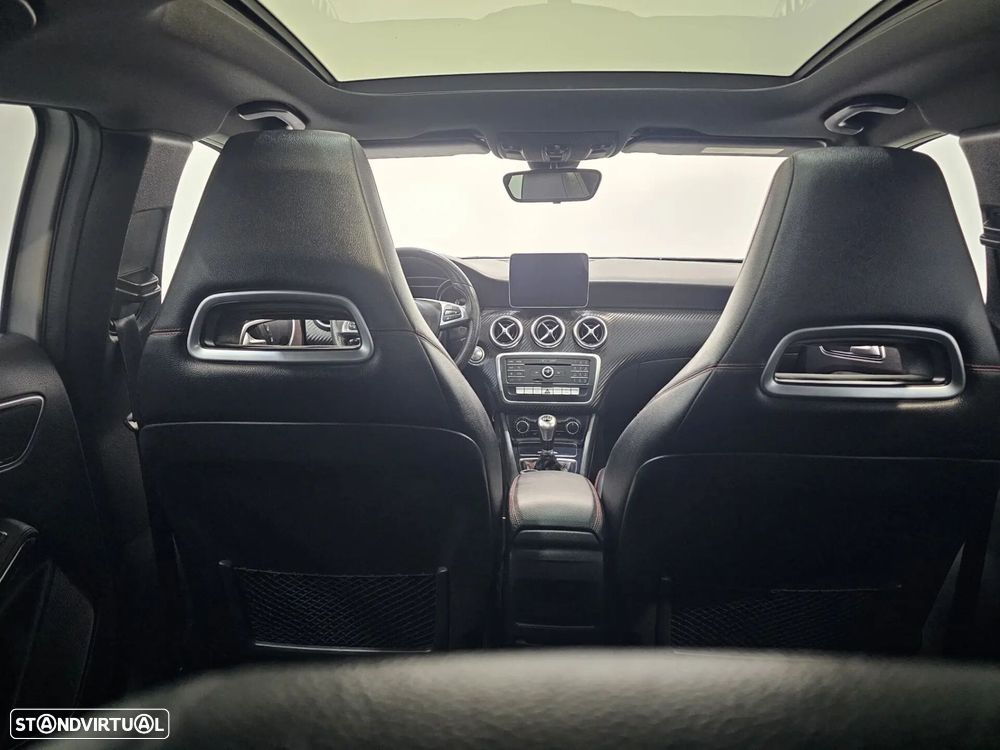 Mercedes-Benz A 180 d AMG Line - 21