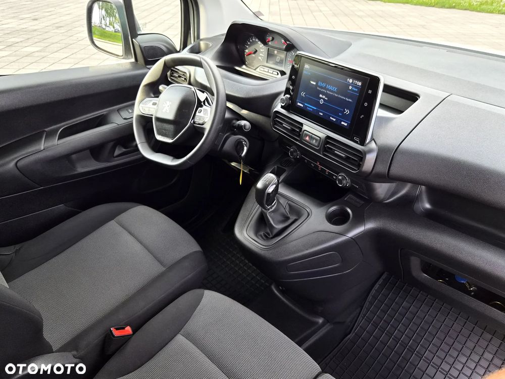 Peugeot Partner KLIMA NAWIGACJA TEMPOMAT FV23% - 24