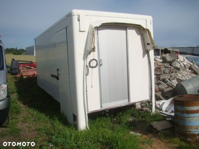 KONTENER WYMIARY 5.45M X 2.20M X 2.30M - 2