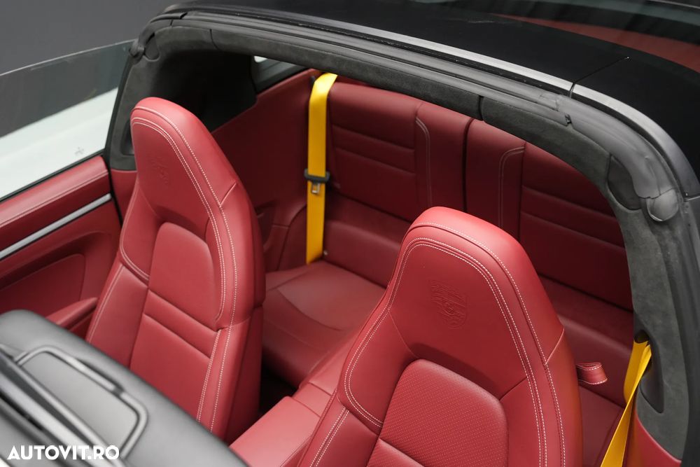 Porsche 911 Targa 4 PDK - 20
