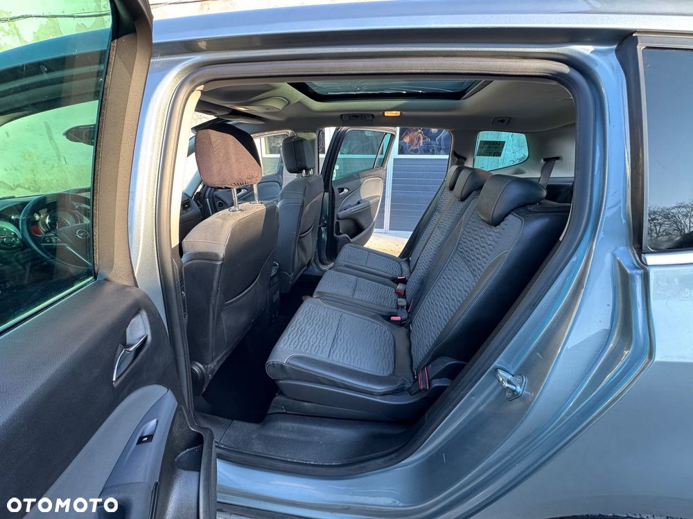Opel Zafira - 11