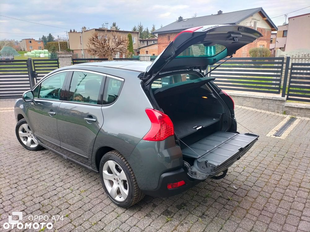 Peugeot 3008 1.6 Premium - 11