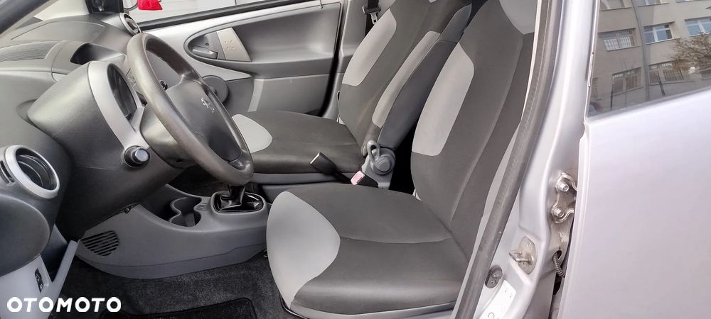 Peugeot 107 - 14