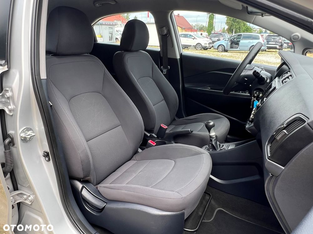 Kia Rio 1.2 Edition 7 - 16