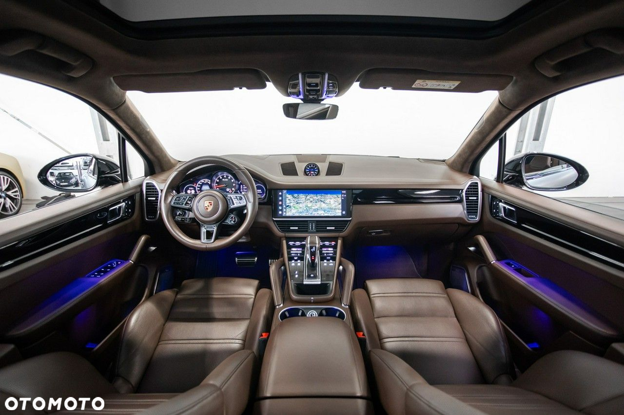 Porsche Cayenne Turbo - 22