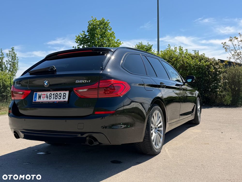 BMW Seria 5 520d xDrive MHEV Sport Line sport - 9
