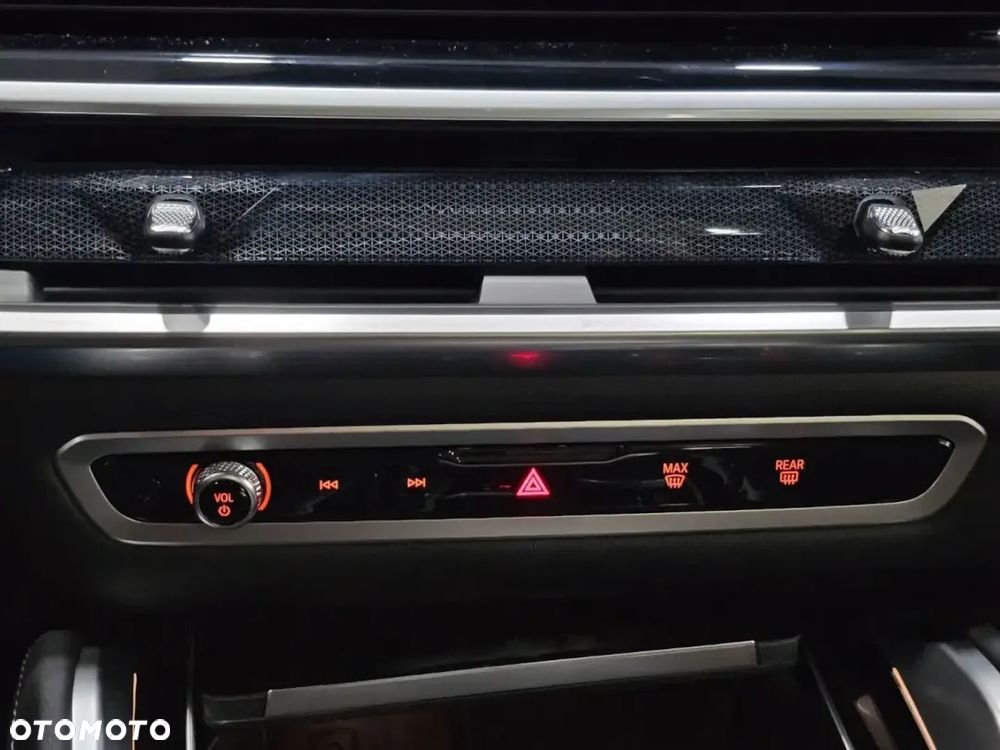 BMW X6 xDrive40i mHEV sport - 9