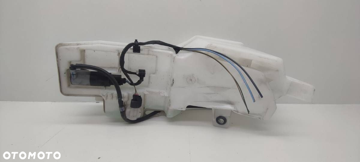 ZBIORNICZEK SPRYSKIWACZY POMPKA VOLVO S90 II 32237465 - 2