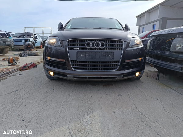 Dezmembrez Audi Q7 3.0tdi BUG fabricație 2007