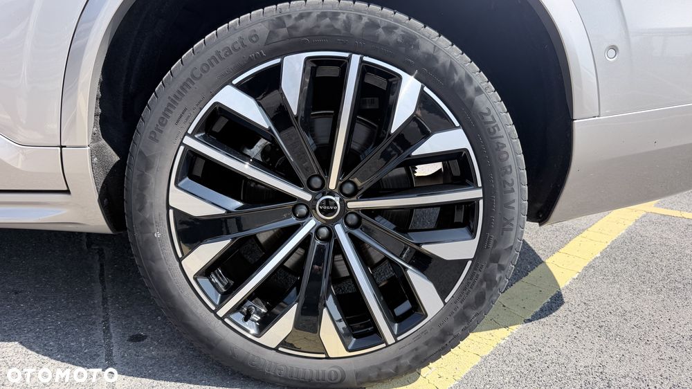 Volvo XC 90 - 21