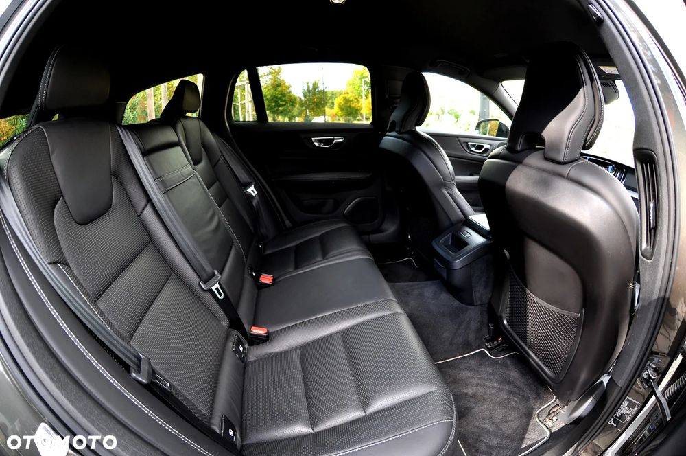 Volvo V60 T4 Geartronic RDesign - 29