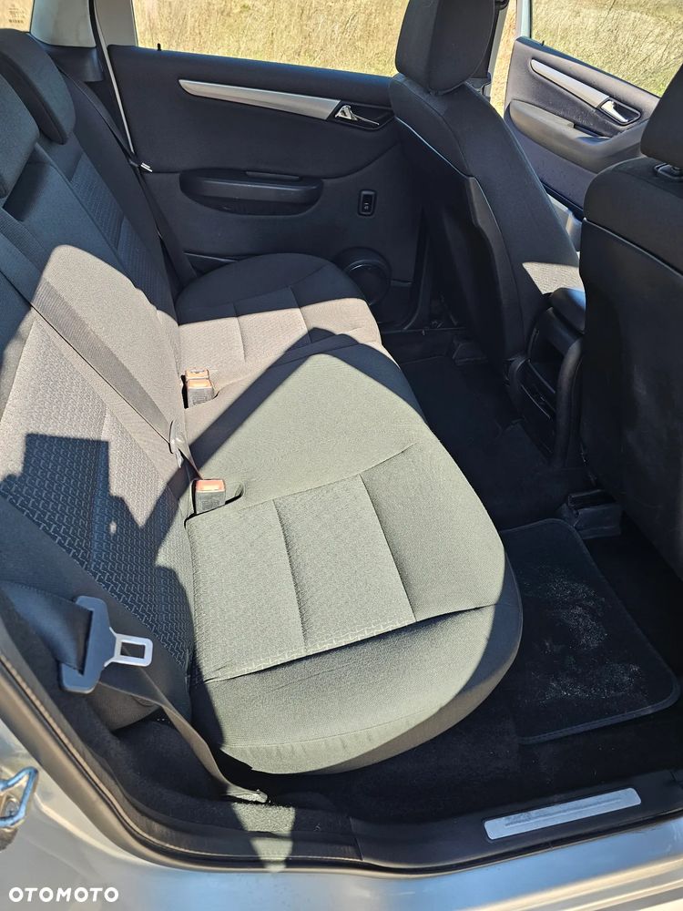 Mercedes-Benz Klasa B 180 CDI Autotronic - 18